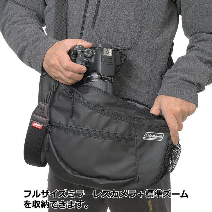 エツミ VCO-8739 コールマン カメラショルダーバッグSLR カーボンブラック