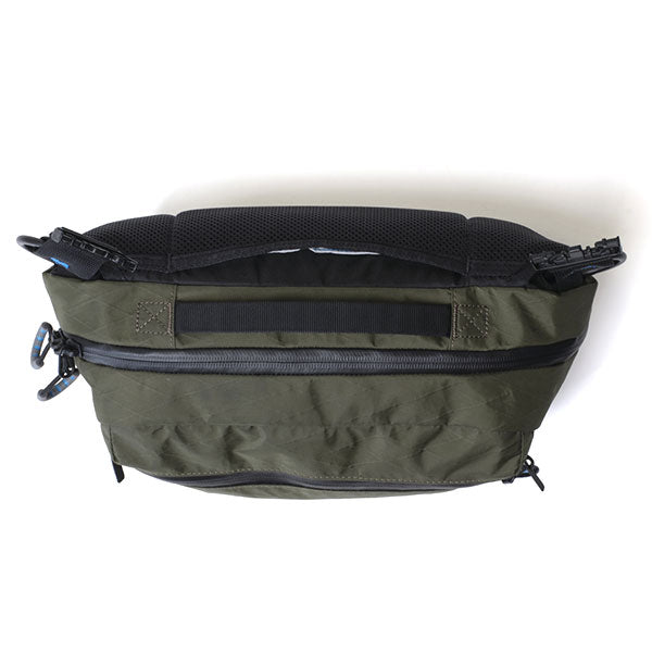 グラギア GG0260-5945 キボコ シティ スリング 6L フォレストグリーン ※欠品：納期未定（6/17現在）