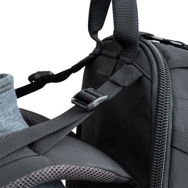 シンクタンクフォト バックライト ロングレンズ バックパック 32L ブラック 600mmF4・800mmF5.6超望遠レンズ対応 ※欠品：納期未定（6/19現在）