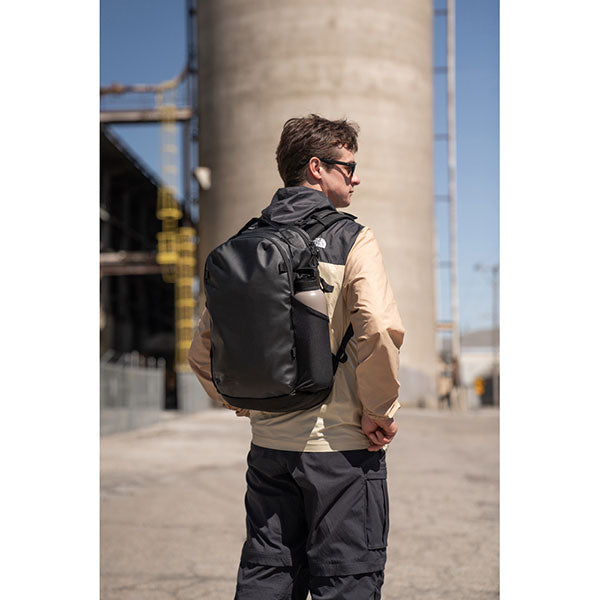 ワンダード NM18-BK-1 ニンバス 18L バックパック ブラック ※欠品：納期未定（6/17現在）