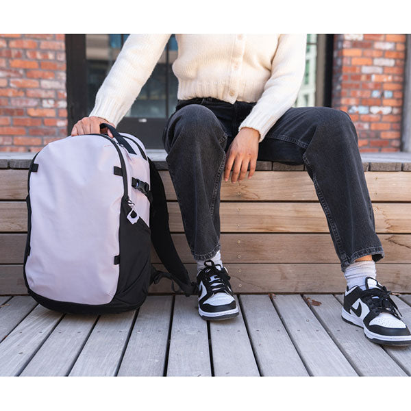 ワンダード NM18-UP-1 ニンバス 18L バックパック ウユニパープル