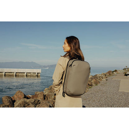 ピークデザイン BTR-20-ST-2 トラベルバックパック 20L ストーン