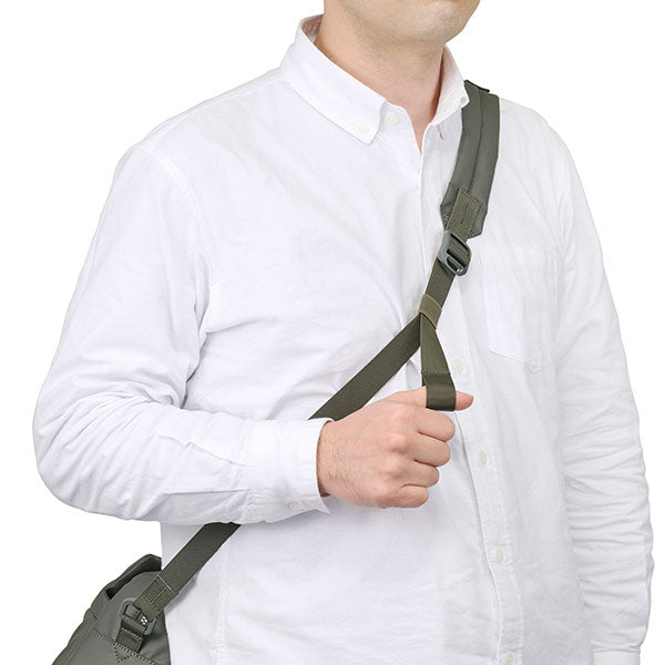 《2月27日発売予定》 ハクバ SP-STSB6NV プラスシェル ストリーム ショルダーバッグ 6 ネイビー 【予約】